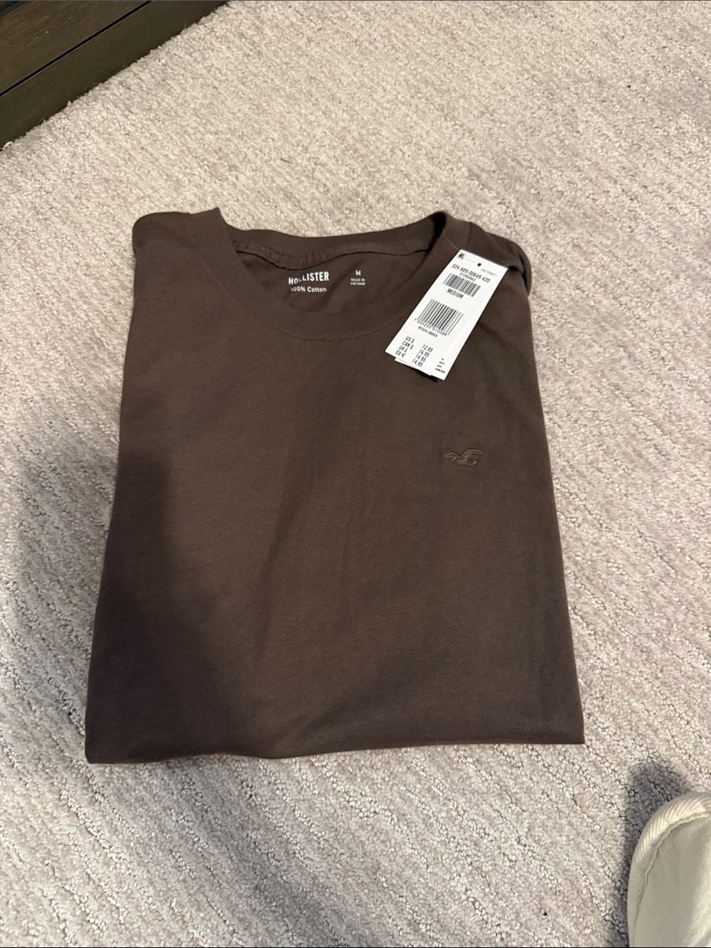 Hollister Men’s Brown Crewneck Logo Tee size medium